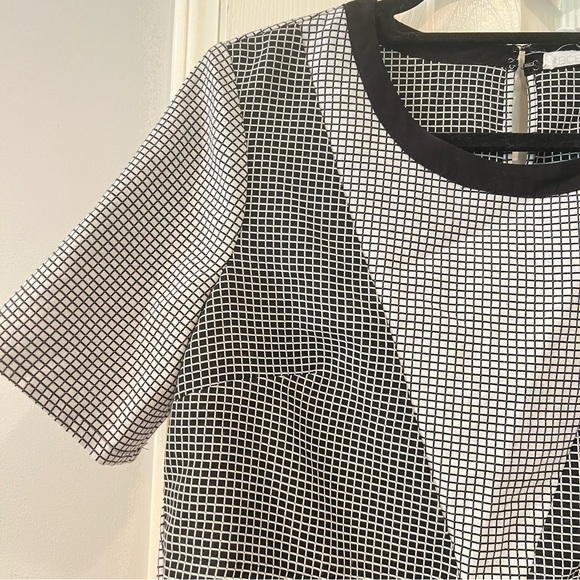 BCBGeneration Black White Check Short Sleeve Top Shirt Keyhole - Picture 4 of 6
